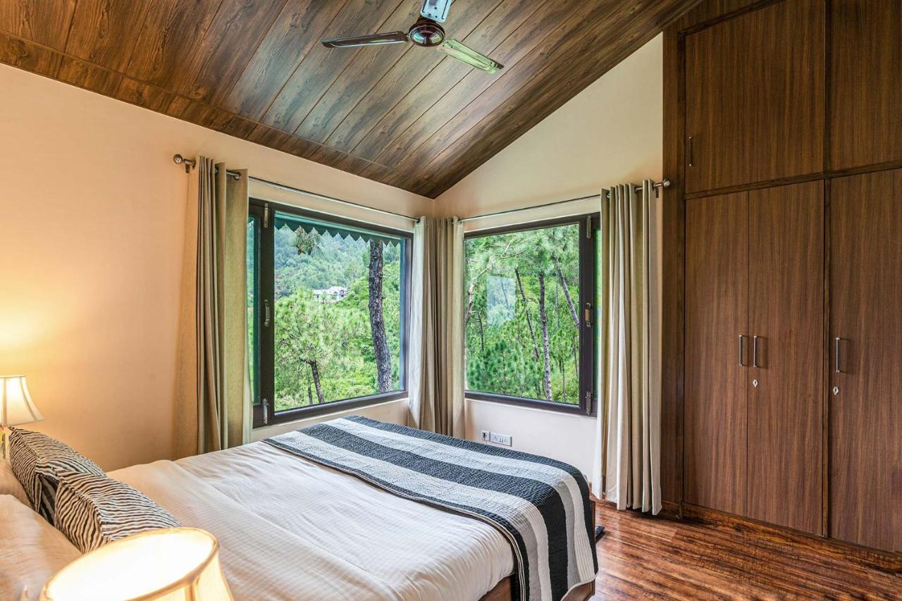 Stayvista At Cecil Cottages With Barbeque, Hill View Касаулі Екстер'єр фото