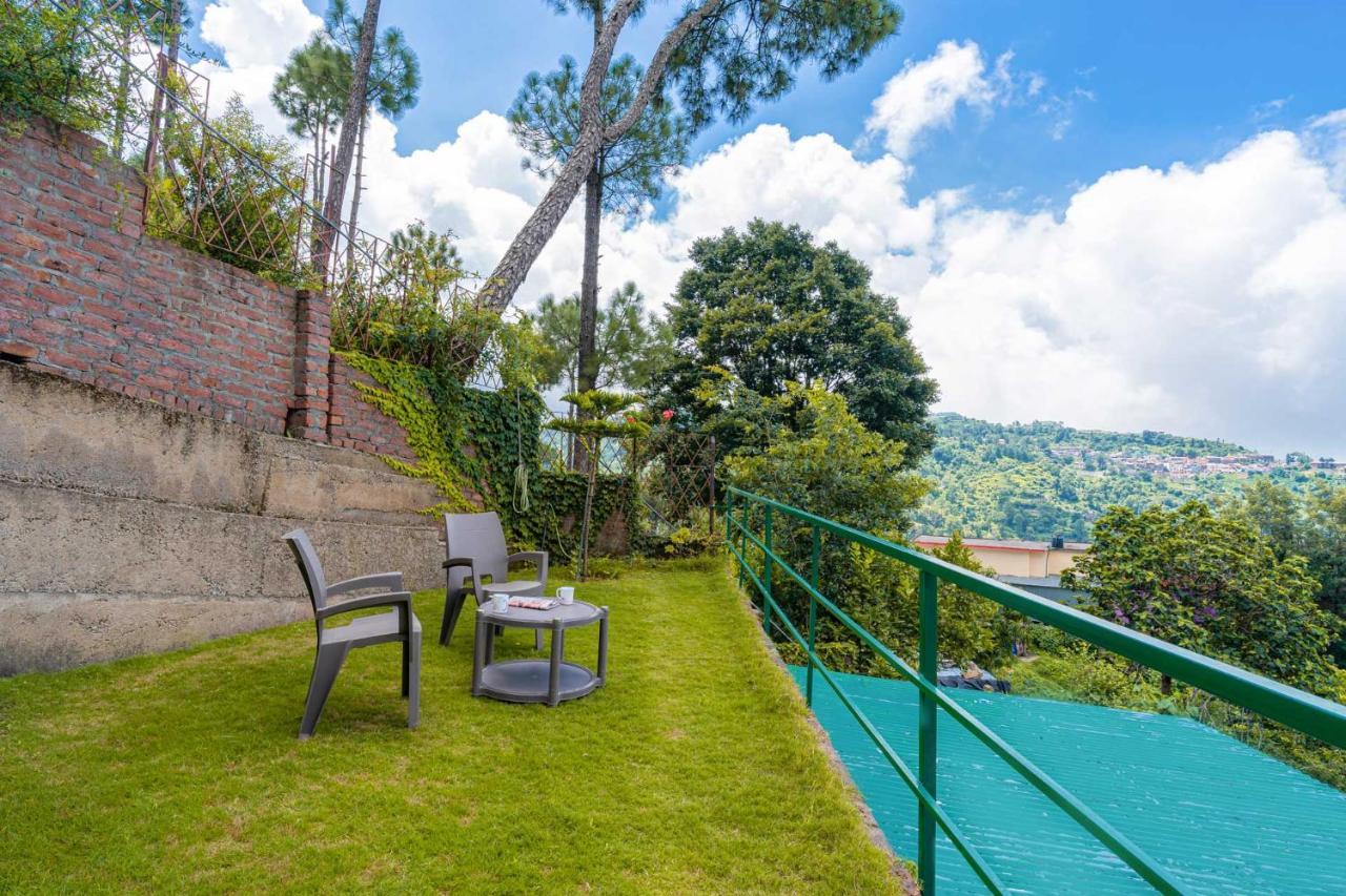 Stayvista At Cecil Cottages With Barbeque, Hill View Касаулі Екстер'єр фото