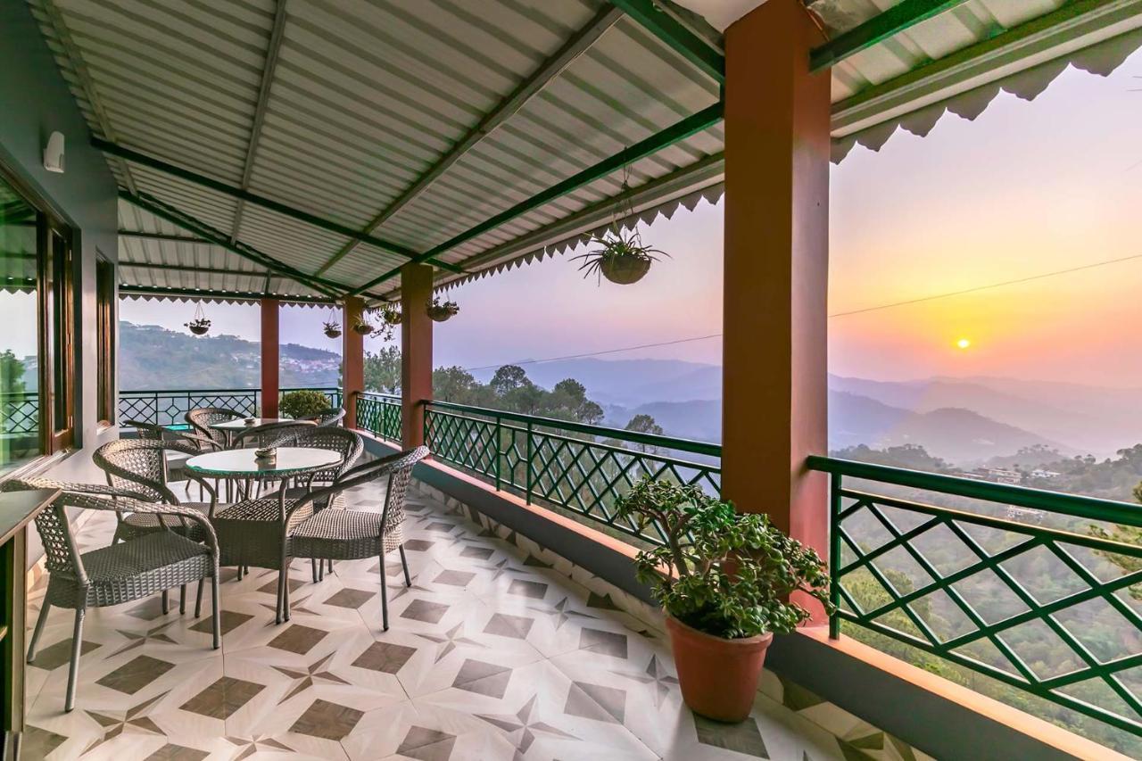 Stayvista At Cecil Cottages With Barbeque, Hill View Касаулі Екстер'єр фото
