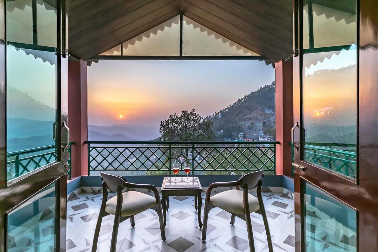 Stayvista At Cecil Cottages With Barbeque, Hill View Касаулі Екстер'єр фото