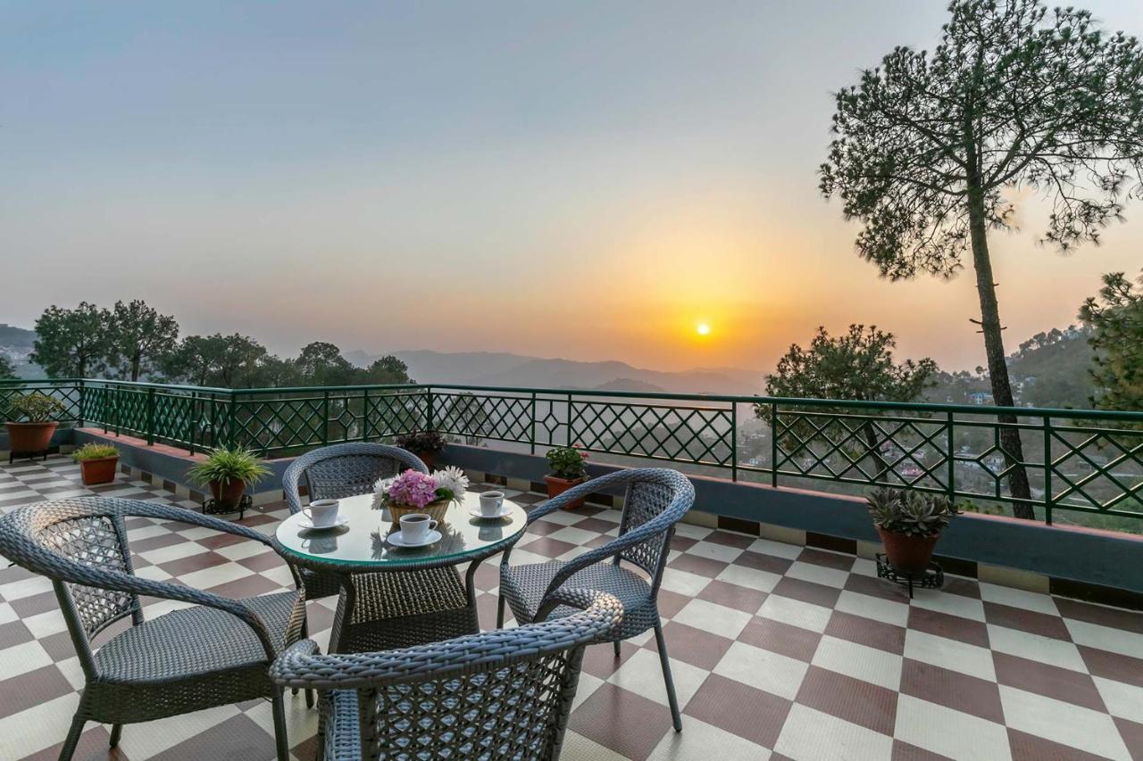 Stayvista At Cecil Cottages With Barbeque, Hill View Касаулі Екстер'єр фото