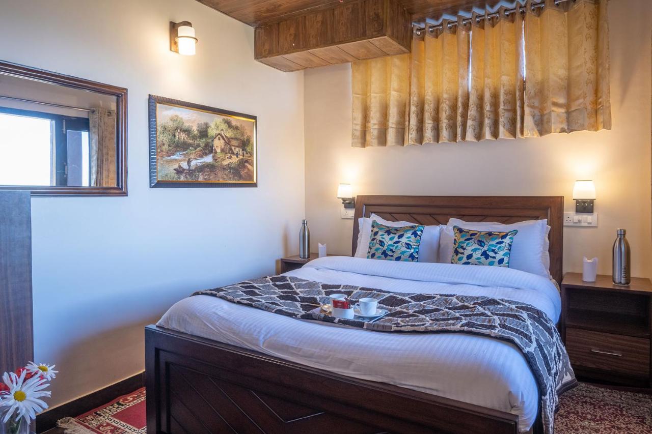 Stayvista At Cecil Cottages With Barbeque, Hill View Касаулі Екстер'єр фото